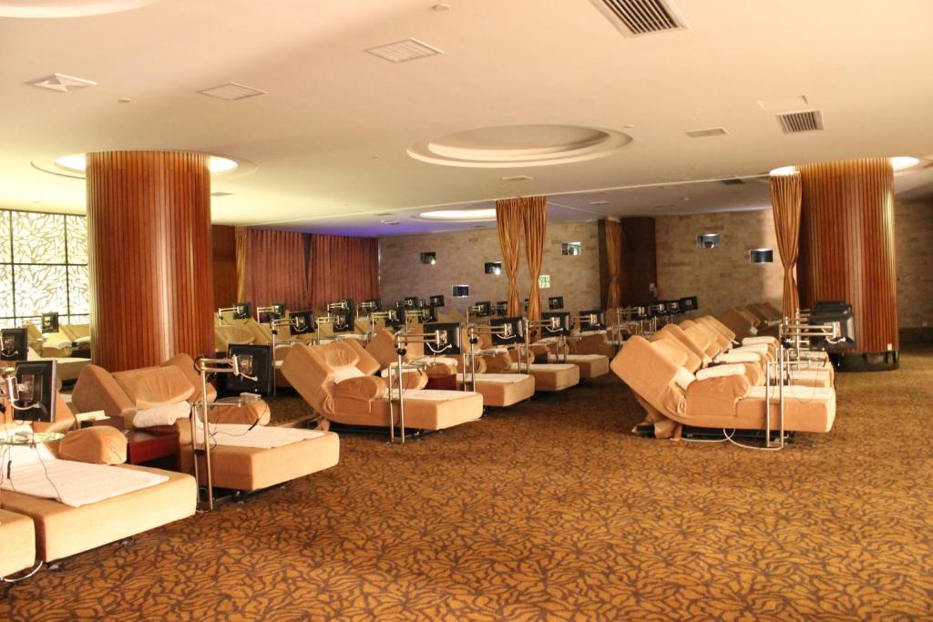 Jun Hao Hotel Dongguan  Exterior photo